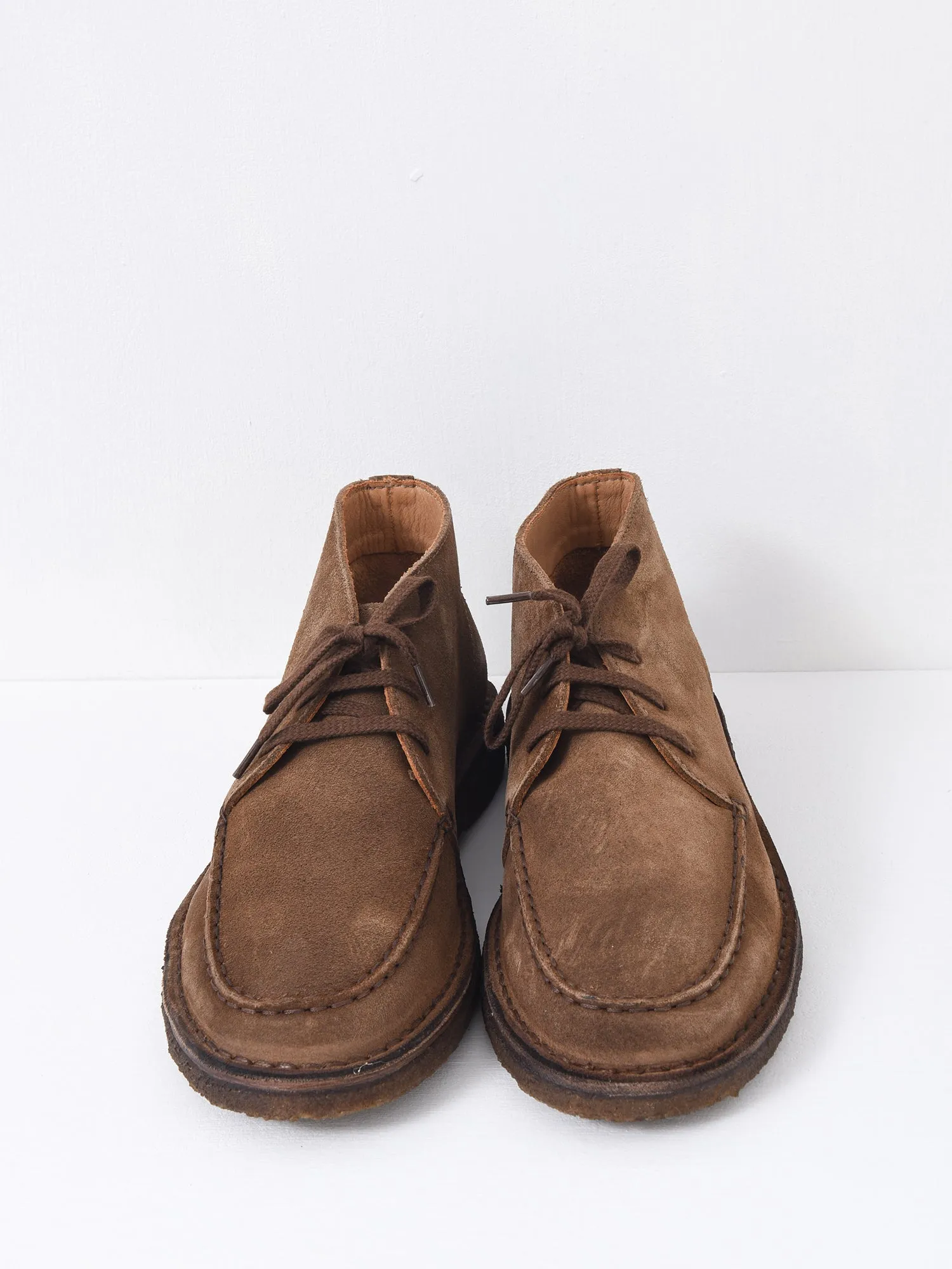 CROSBY MOC-TOE CHUKKA BOOT BROWN SUEDE