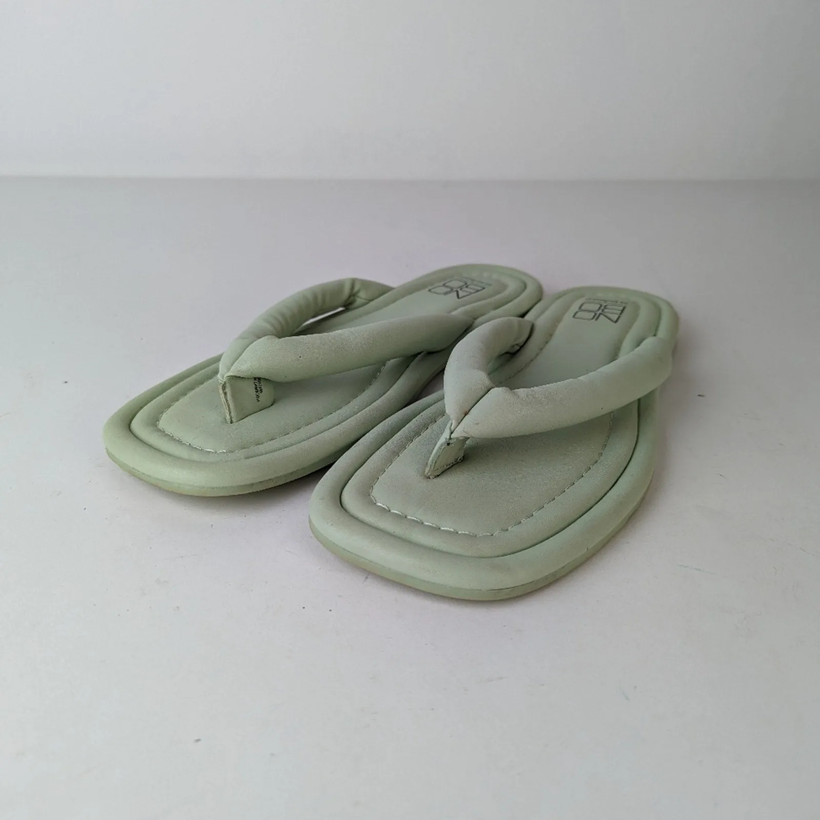 No Boundaries Puffy Flip Flops - 7